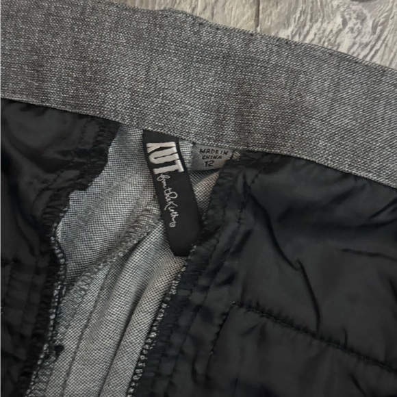 Kut from the Kloth Gray Trousers - Picture 4 of 4